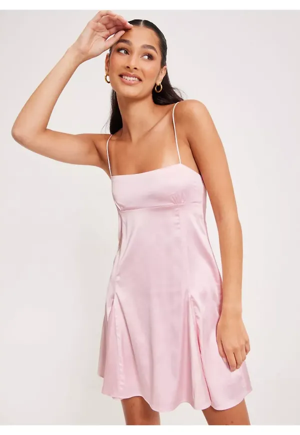 Nelly Delicate Bow Dress Cocktailklänningar Ljus Rosa