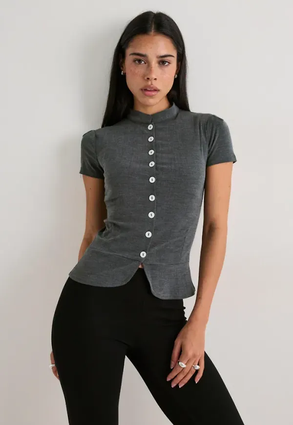 Nelly - Grå - Collar Button Top