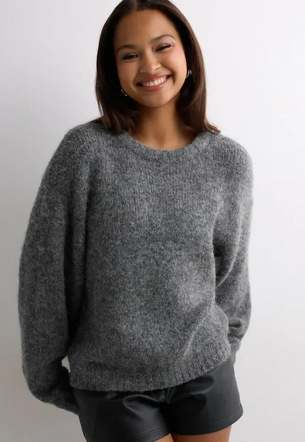 Nelly - Grå - Fuzzy Knit Sweater