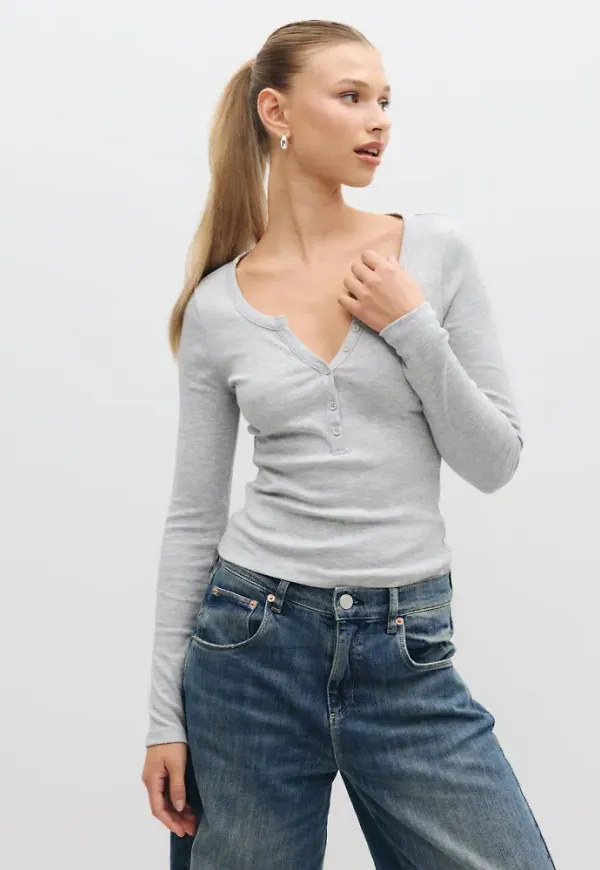 Nelly - Grå - Perfect Rib Button LS Top