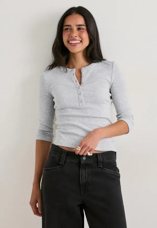Nelly - Grå - Perfect Rib Button Top