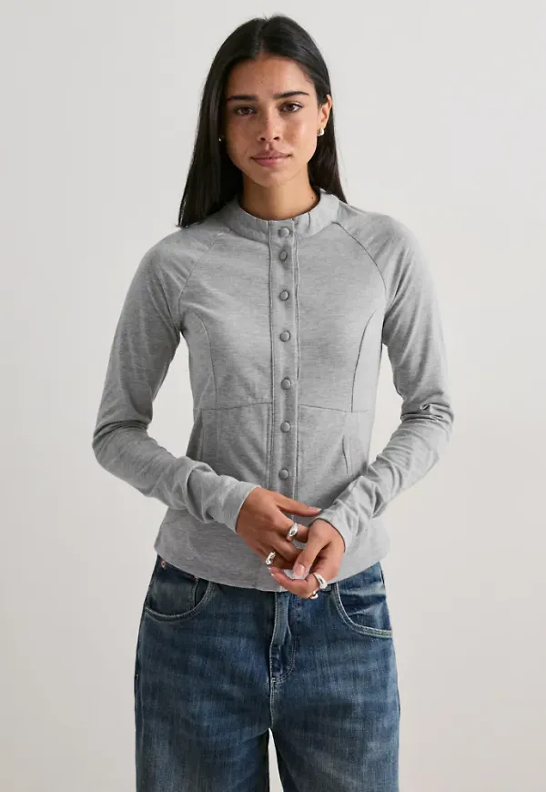 Nelly - Grå - Soft Raglan LS Cardigan