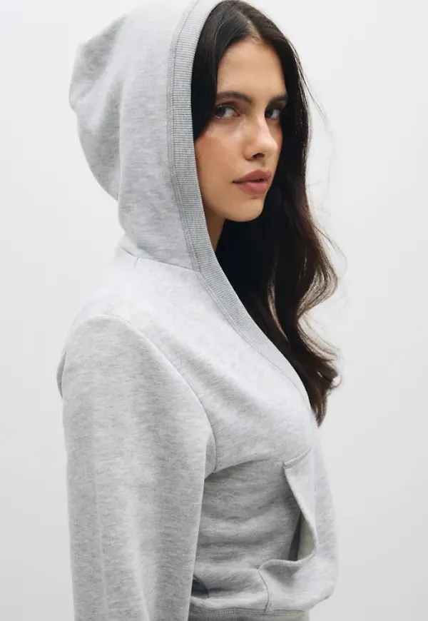 Nelly - Grå - V Neck Hoodie