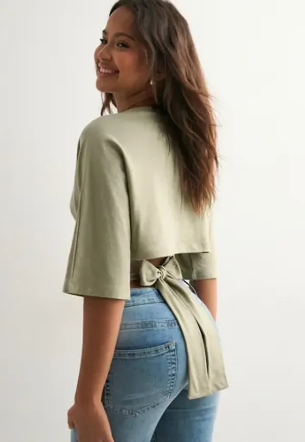 Nelly - Grön - Open Back Tie Tee