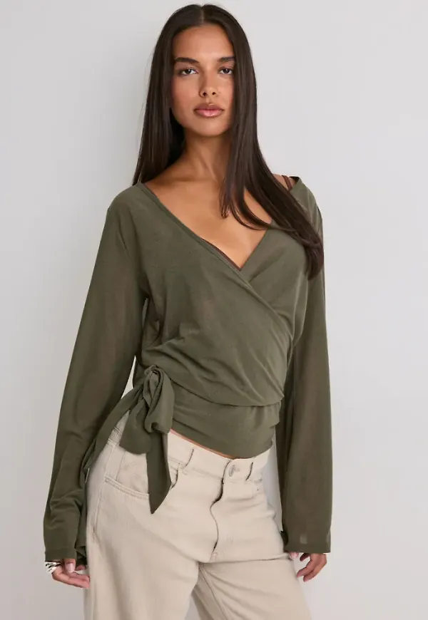 Nelly - Grön - Open Back Wrap Top