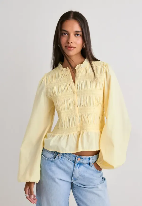Nelly - Gul - Flirty Smock Blouse
