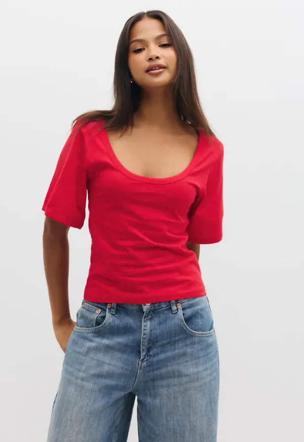 Nelly - Röd - Batwing Sleeve Tee