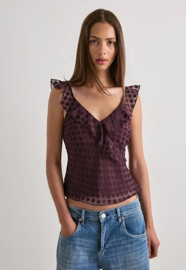 Nelly - Röd - Flounce Dot Top