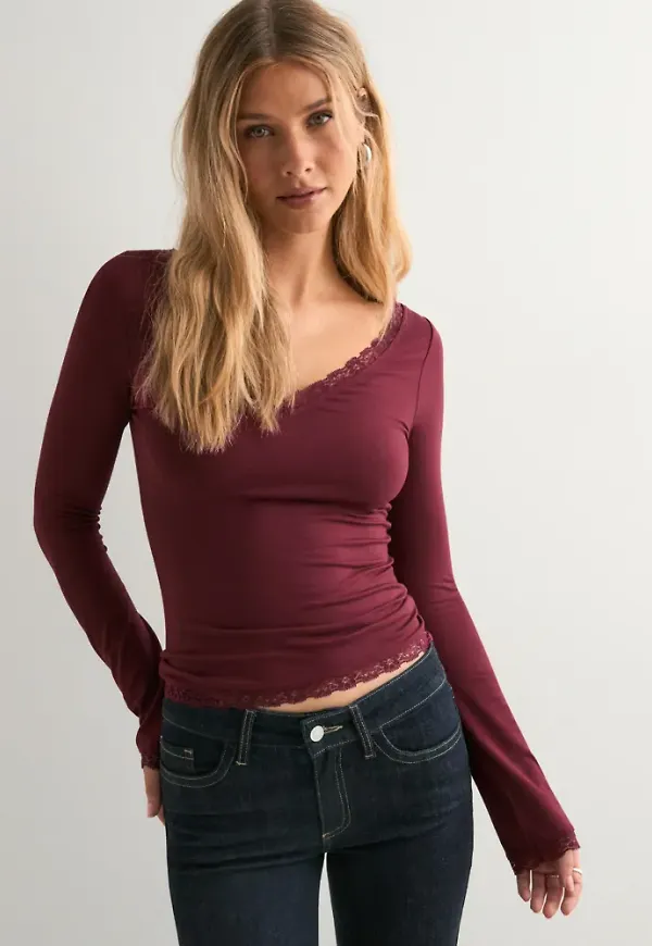 Nelly - Röd - Lace Detail V Neck Top