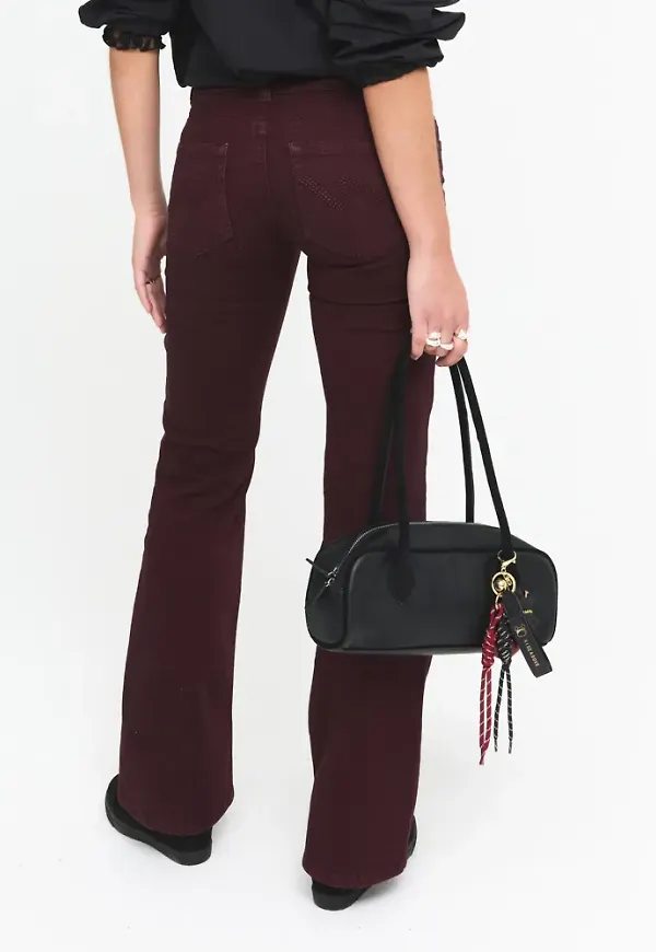 Nelly - Röd - Low Waist Bootcut Stitch Jeans