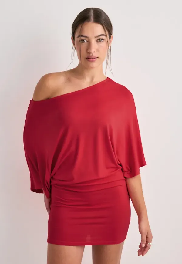 Nelly - Röd - Perfect Poncho Dress