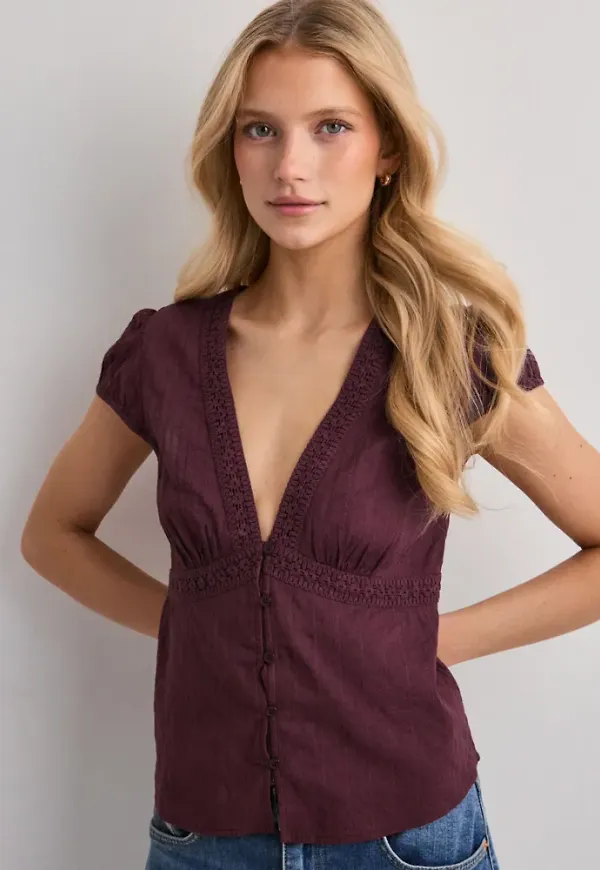Nelly - Röd - Striped Lace Detail Blouse
