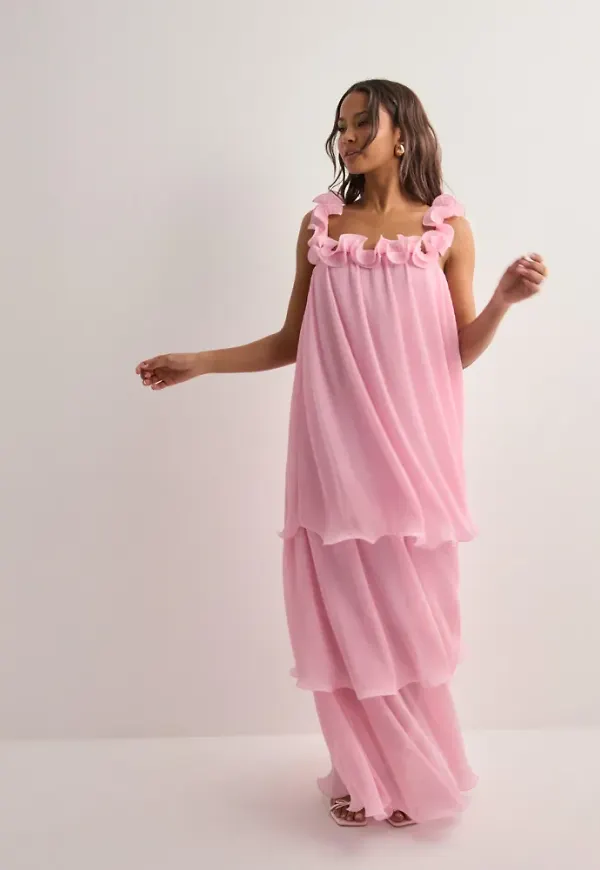 Nelly - Rosa - Flouncy Maxi Dress