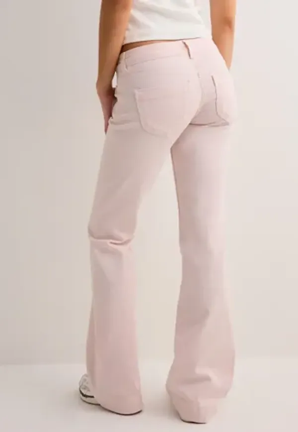 Nelly - Rosa - Super Low Heart Pocket Bootcut Jeans