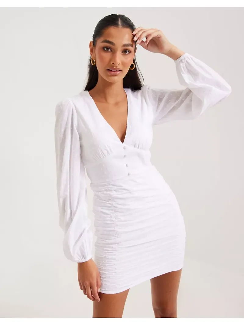 Nelly Ruched Dobby Dress Studentklänningar Vit