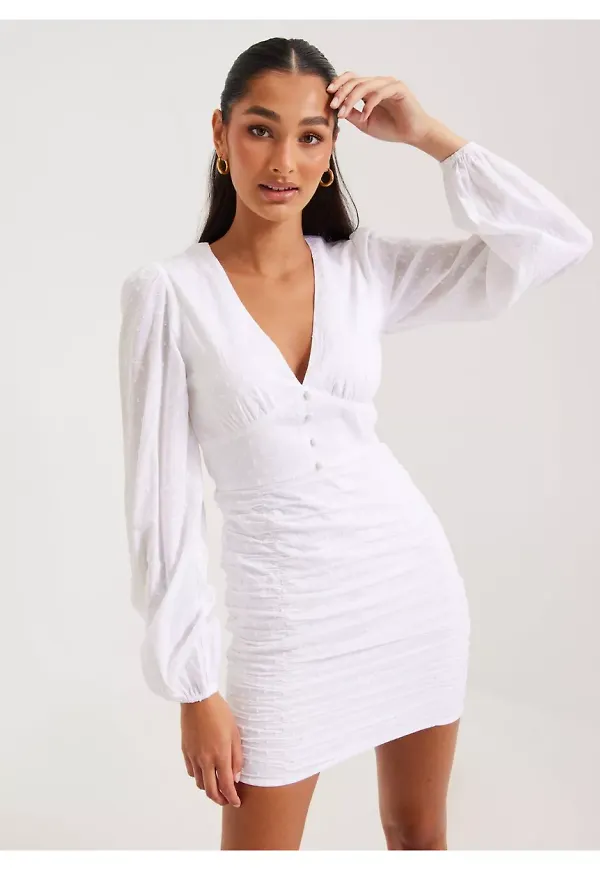Nelly Ruched Dobby Dress Studentklänningar Vit