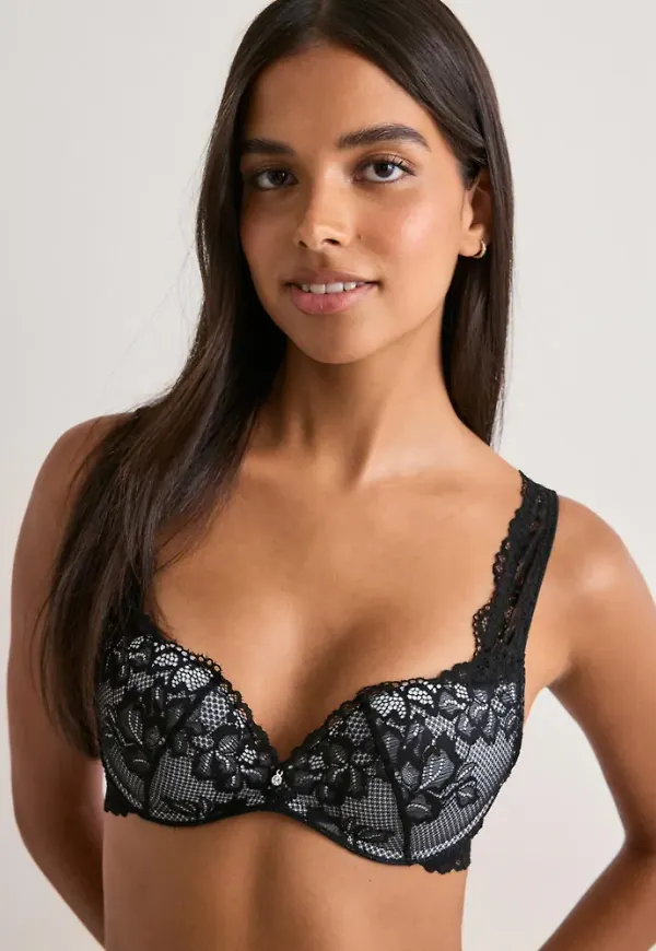 Nelly - Svart - Charm Super Push Up Bra