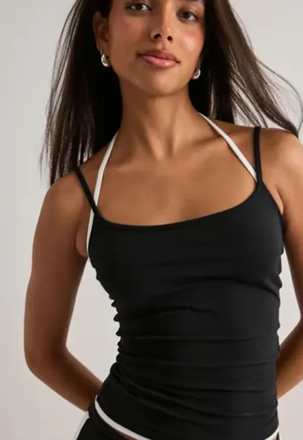 Nelly - Svart - Contrast Layer Singlet