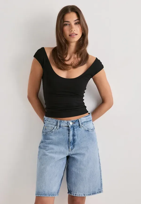 Nelly - Svart - Deep Scoop Neck Top