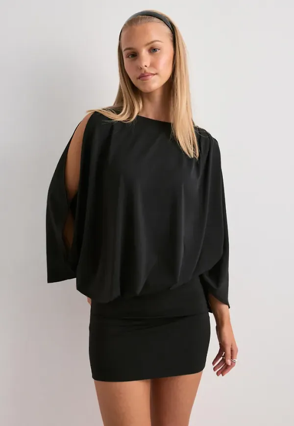 Nelly - Svart - Drapy Slit Dress