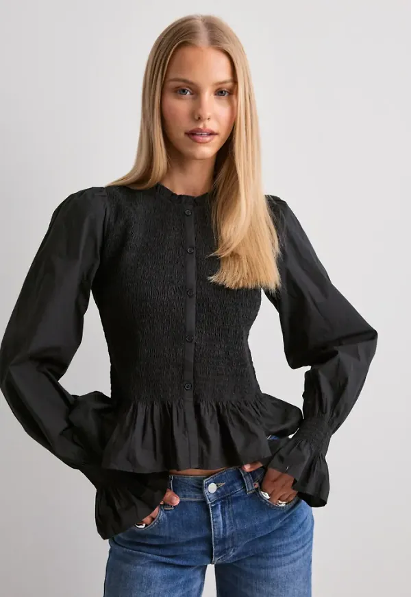 Nelly - Svart - Favorite Smock Blouse