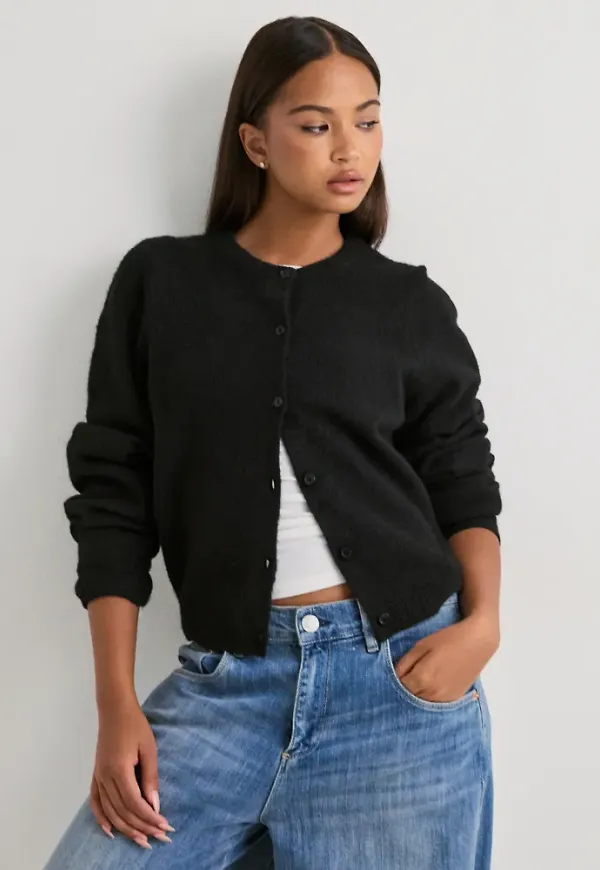 Nelly - Svart - Fuzzy Knit Cardigan