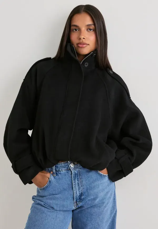 Nelly - Svart - High Collar Wool Bomber