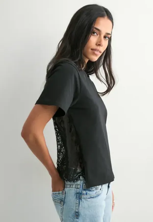 Nelly - Svart - Lace Back Tee