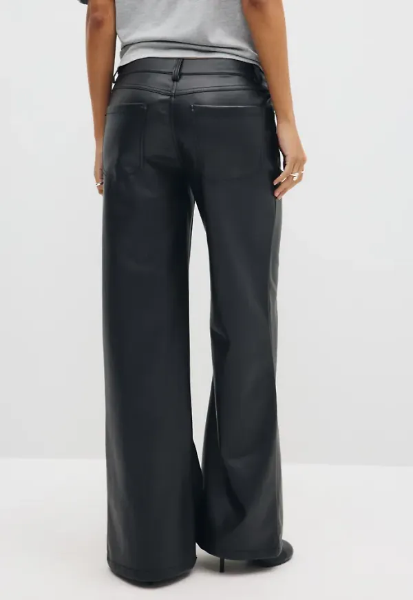 Nelly - Svart - Loose Flare PU Pants
