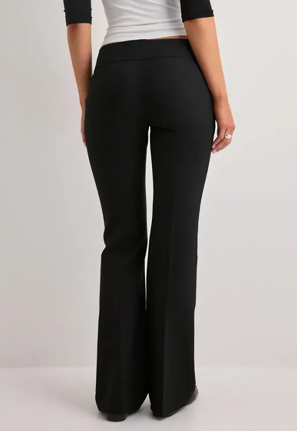 Nelly - Svart - Low Waist Flare Pants
