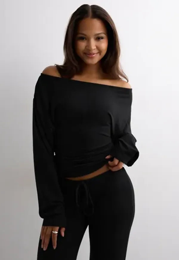 Nelly - Svart - My Chill Boatneck Sweat