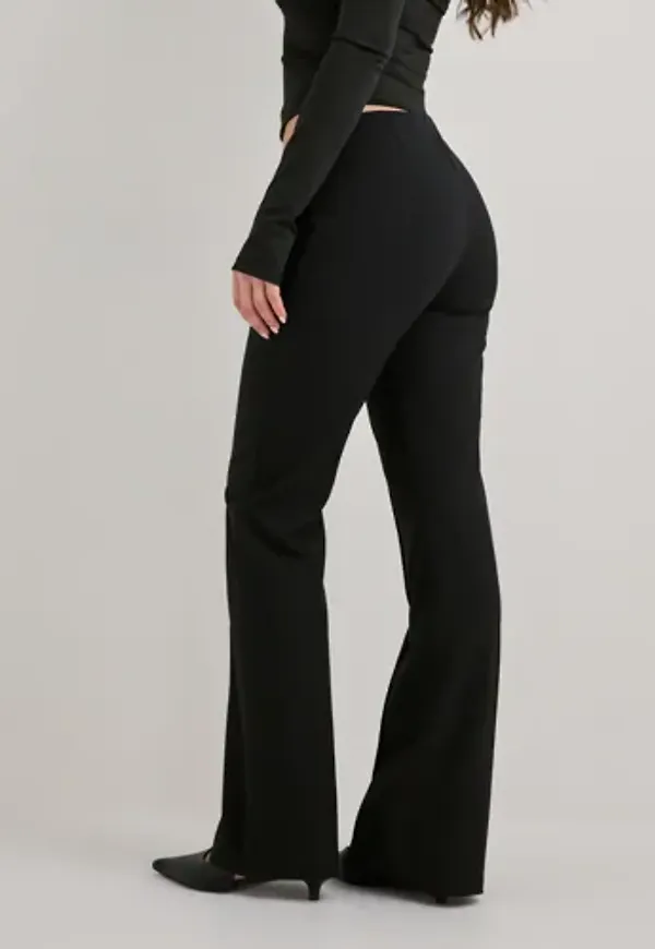 Nelly - Svart - No Waist Flare Suit Pants
