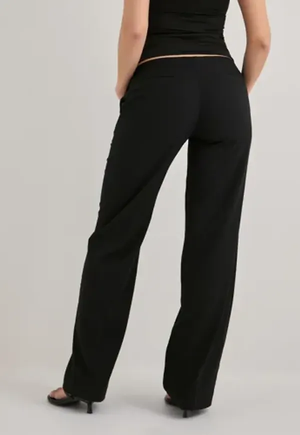 Nelly - Svart - No Waist Relaxed Suit Pants