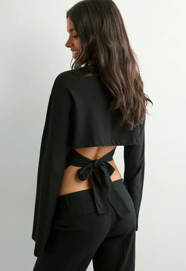 Nelly - Svart - Open Back Tie LS Top