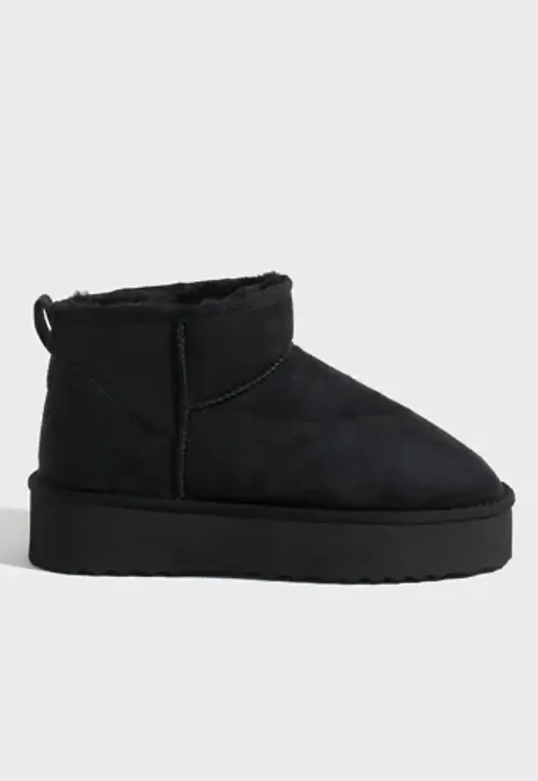 Nelly - Svart - Platform Boots