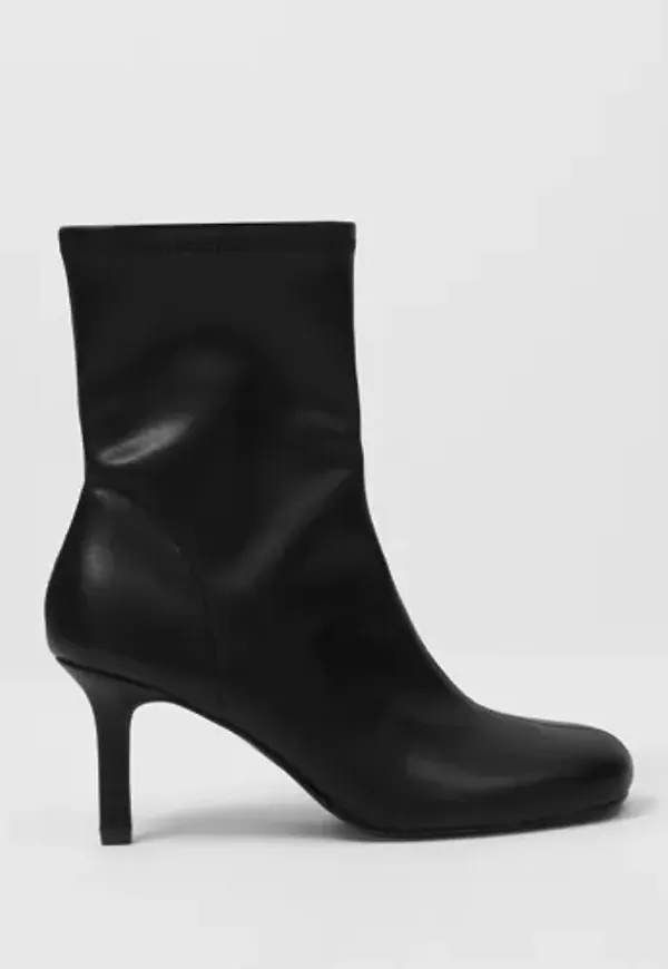 Nelly - Svart - Rounded Sock Boot
