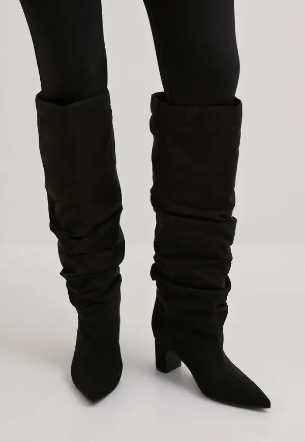 Nelly - Svart - Scrunch Pointy Block Boot