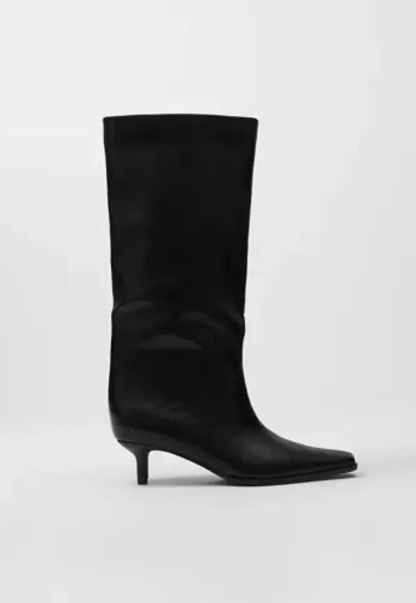 Nelly - Svart - Squaretoe Under Knee Boot