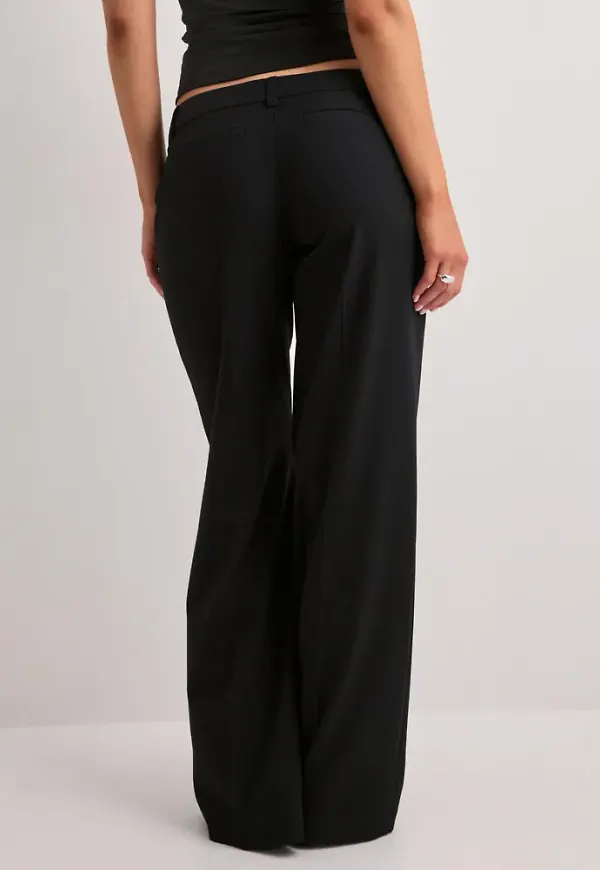 Nelly - Svart - Super Low Waist Loose Flare Pants