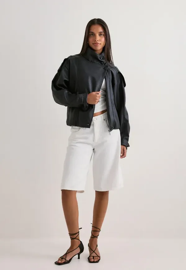 Nelly - Svart - Thin Strap Heel