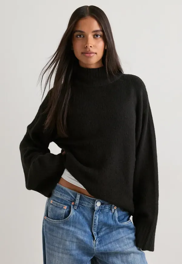 Nelly - Svart - Wide Sleeve Polo Knit Sweater