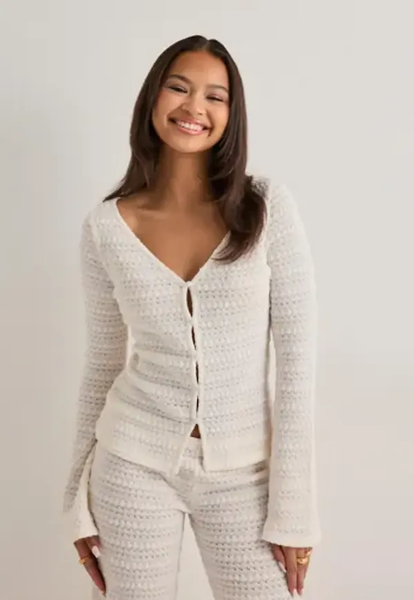 Nelly - Vit - Crochet LS Cardigan