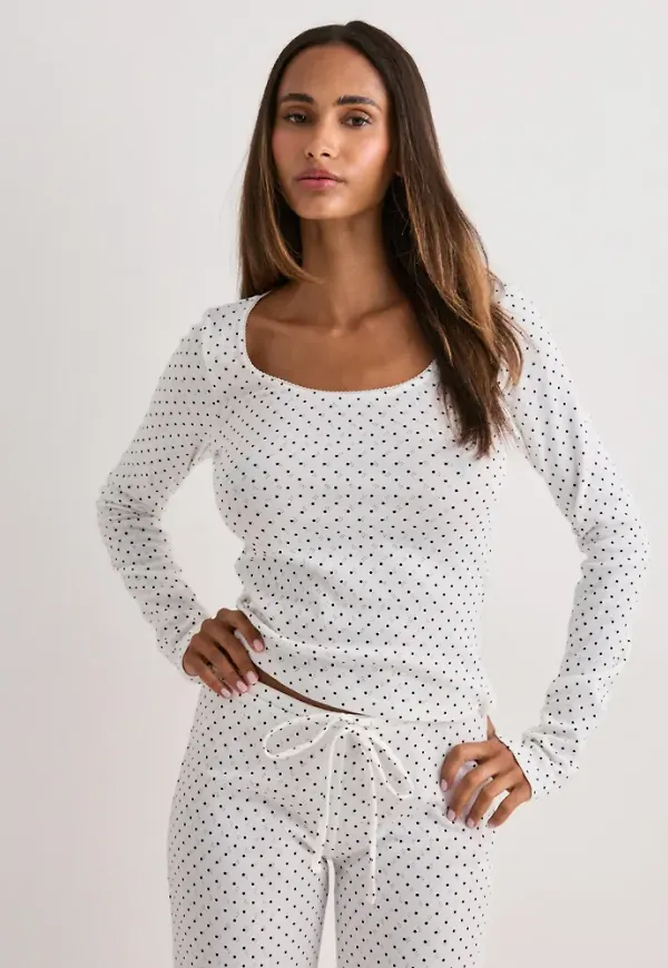 Nelly - Vit - Cute Print LS Top