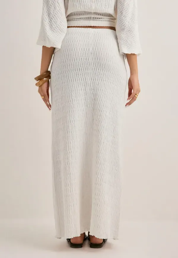 Nelly - Vit - Elegant Structure Maxi Skirt
