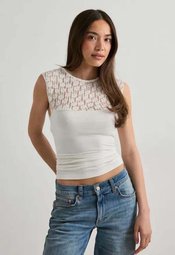 Nelly - Vit - Lace Blocking Sleeveless Top