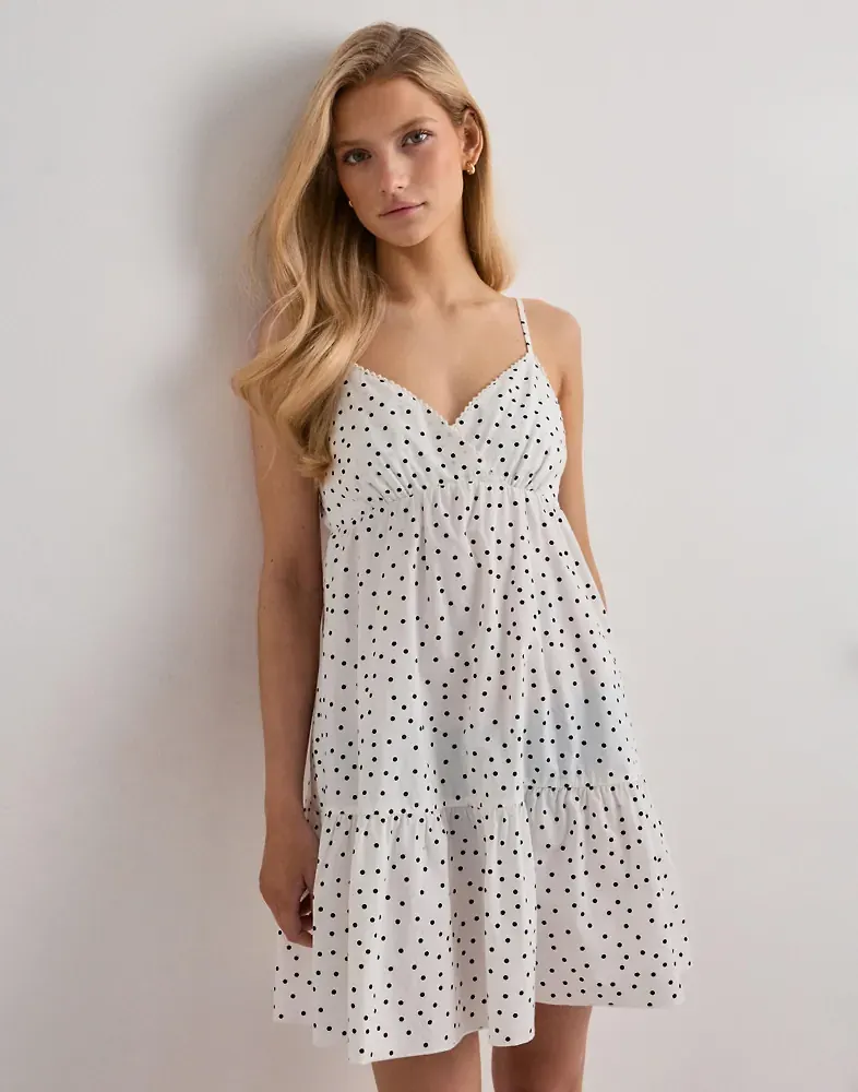 Nelly - Vit - Lace Detail Dress