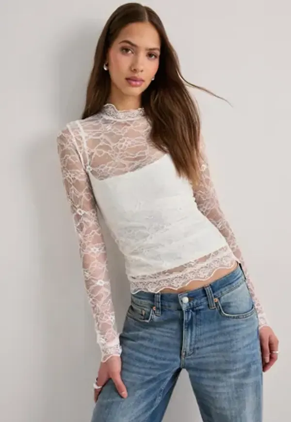 Nelly - Vit - Lace LS Top