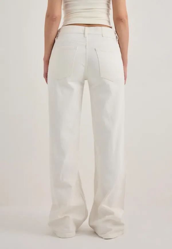 Nelly - Vit - Loose Flare Jeans