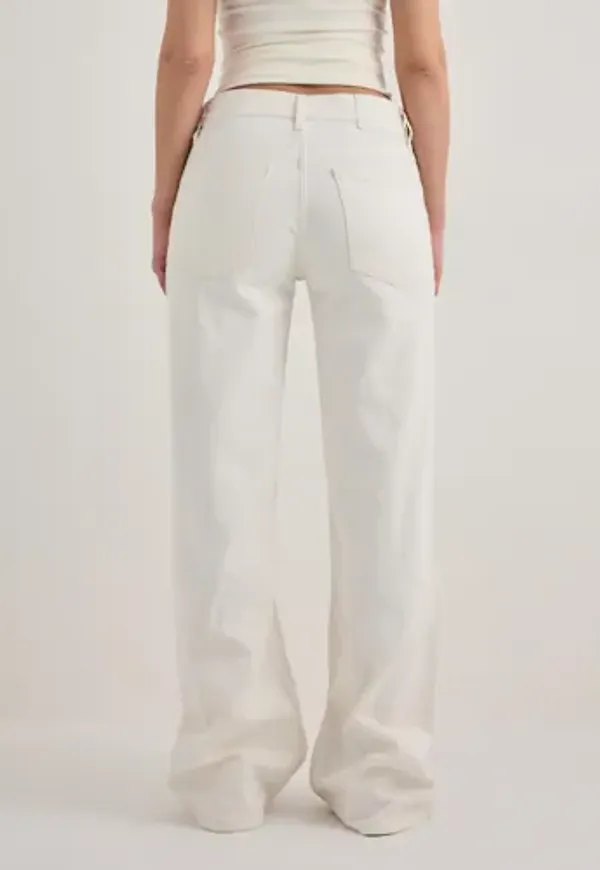 Nelly - Vit - Loose Flare Jeans