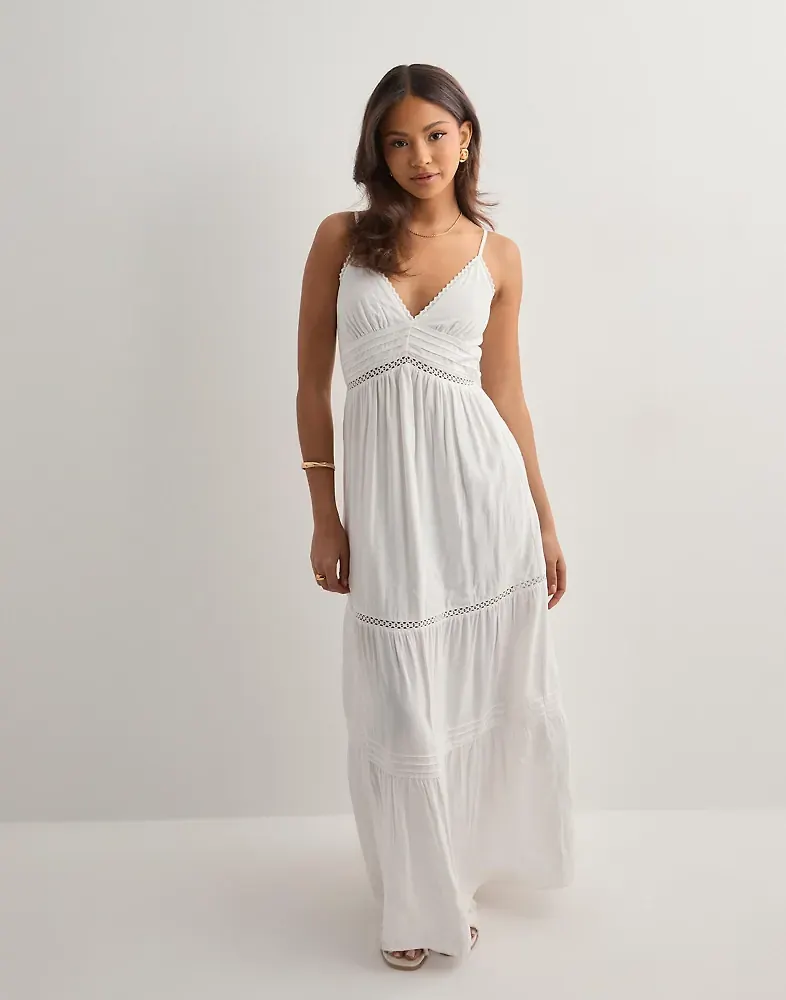 Nelly - Vit - Maxi Lace Insert Dress